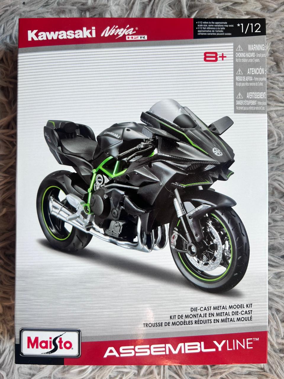 Kawasaki Ninja H2r escala 1/12 para armar.